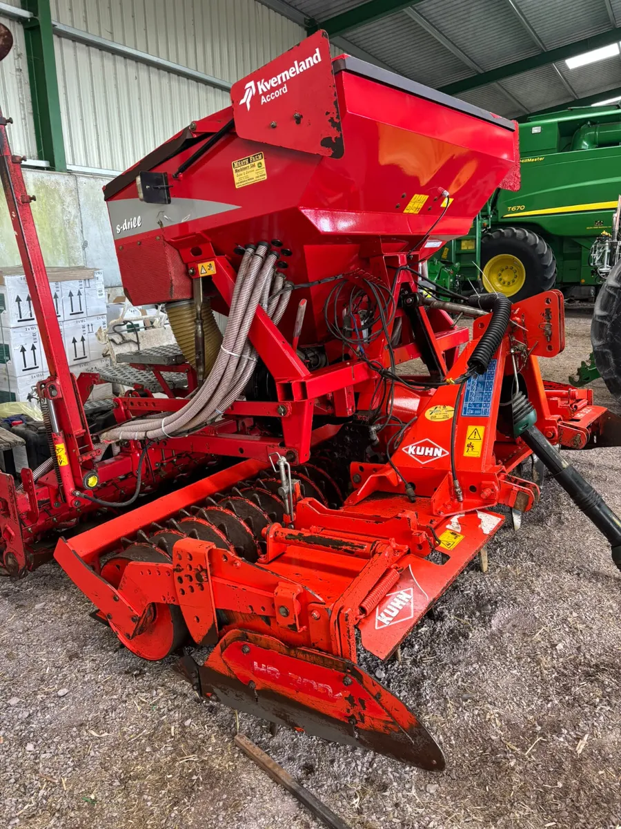 2022 Kuhn 3004 Power Harrow C/W 2012 Suffolk Drill - Image 3