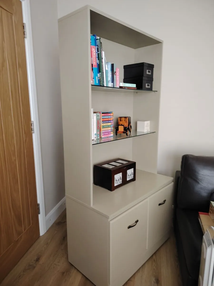 Cabinet - Image 3