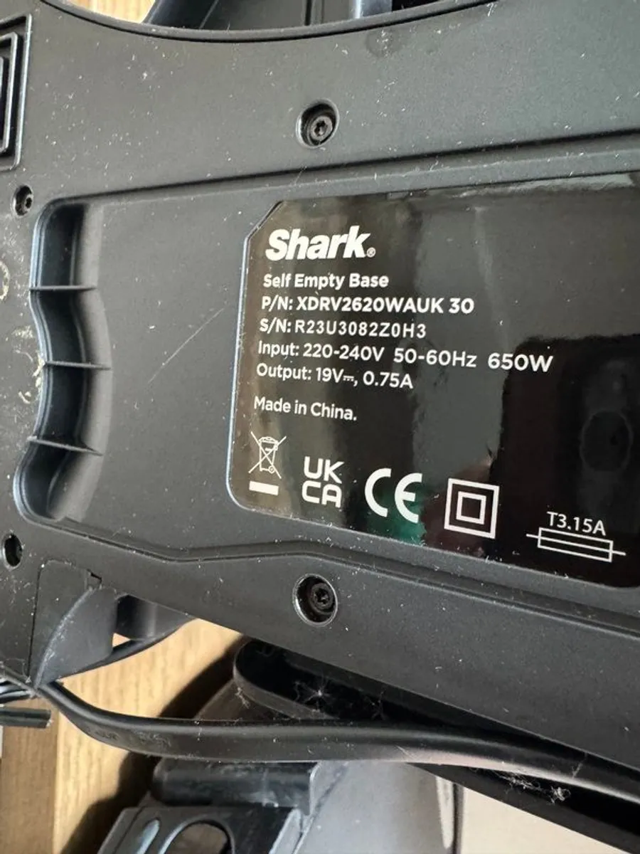 Robot Vacuum - Shark Wet & Dry - Image 2