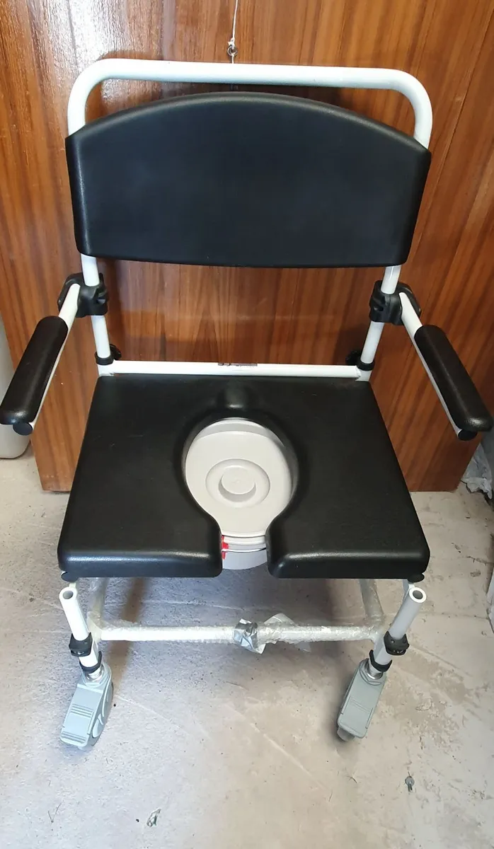 Commode - Image 2