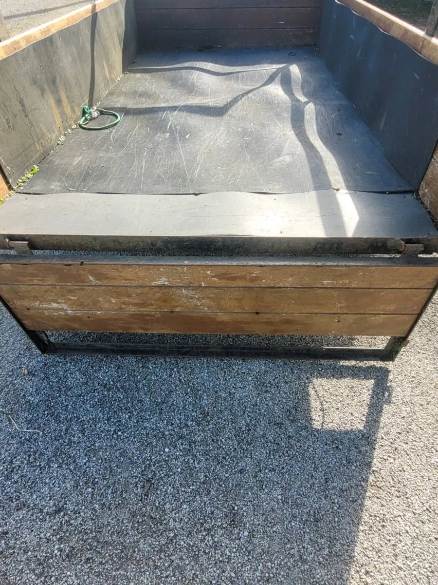 9x5 single axle trailer in very good condition - Image 3