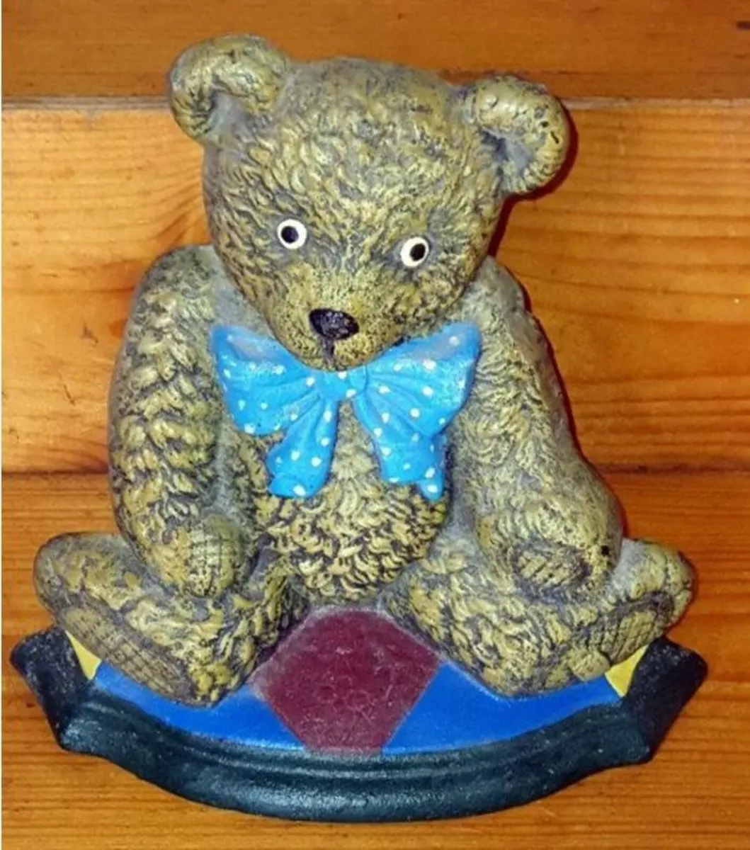 Vintage Cast Iron Teddy Doorstop – Wright Studio's - Image 3