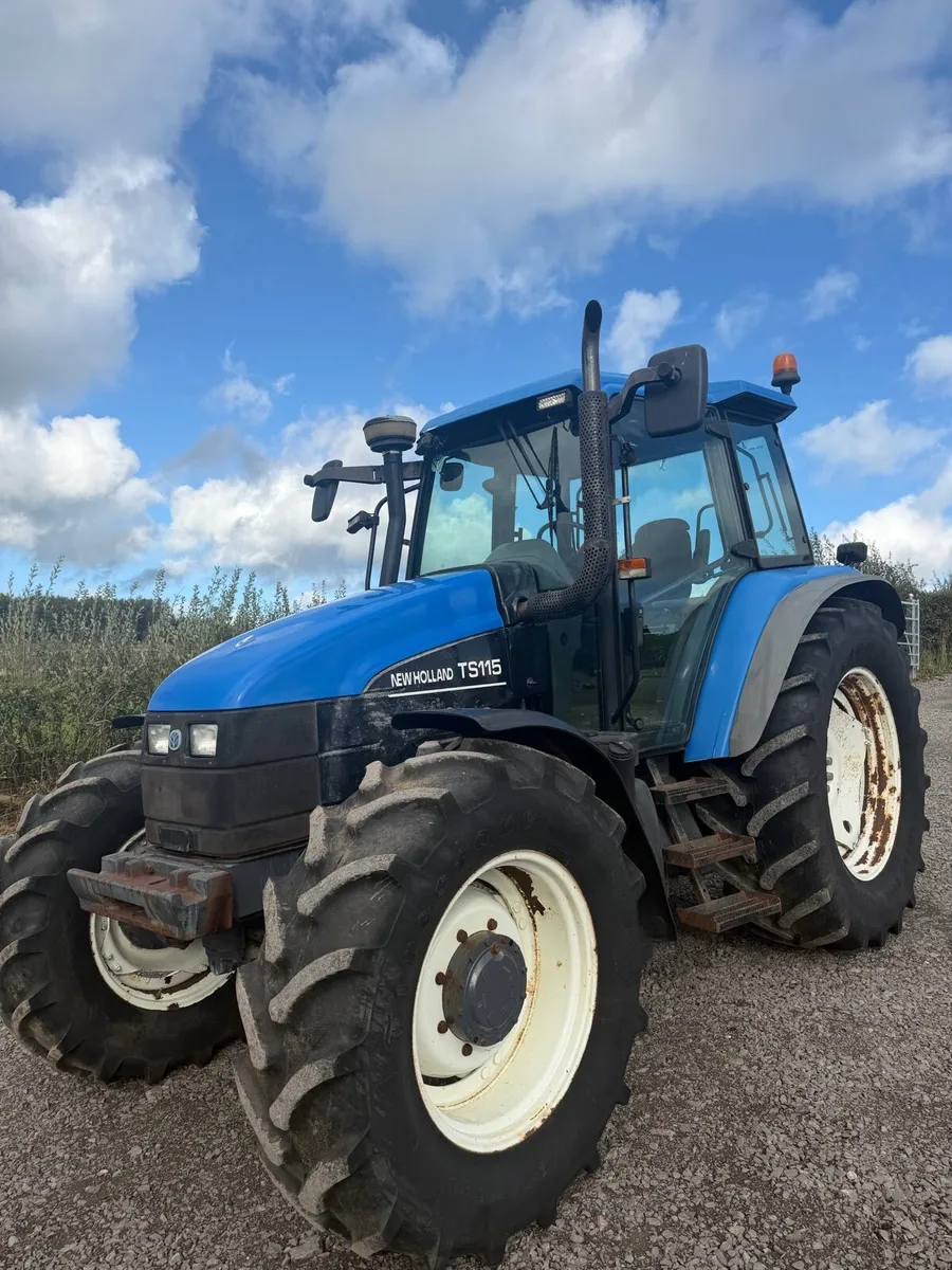 New Holland TS115 - Image 1