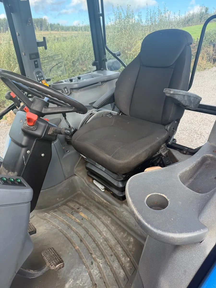 New Holland TS115 - Image 4