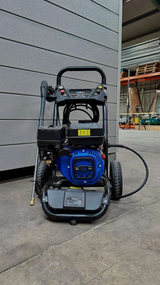 7HP Petrol Pressure Washer 2900PSI - Image 1