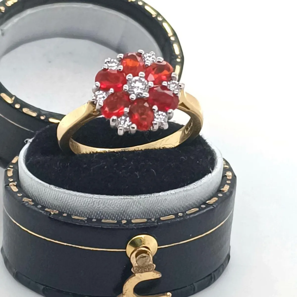 18k gold ring with fire opal and diamonds - Image 1