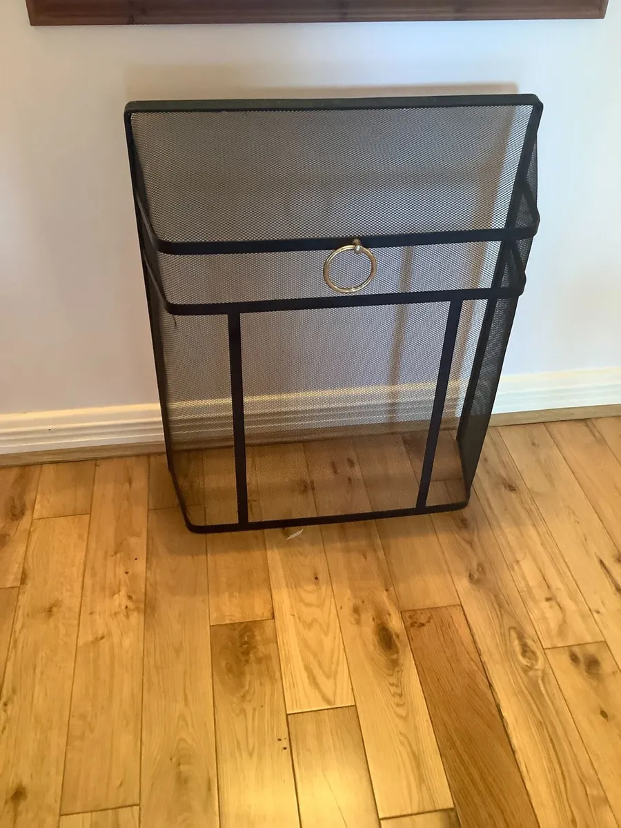 Large solid Fireguard  good as new in Sligo - Image 1