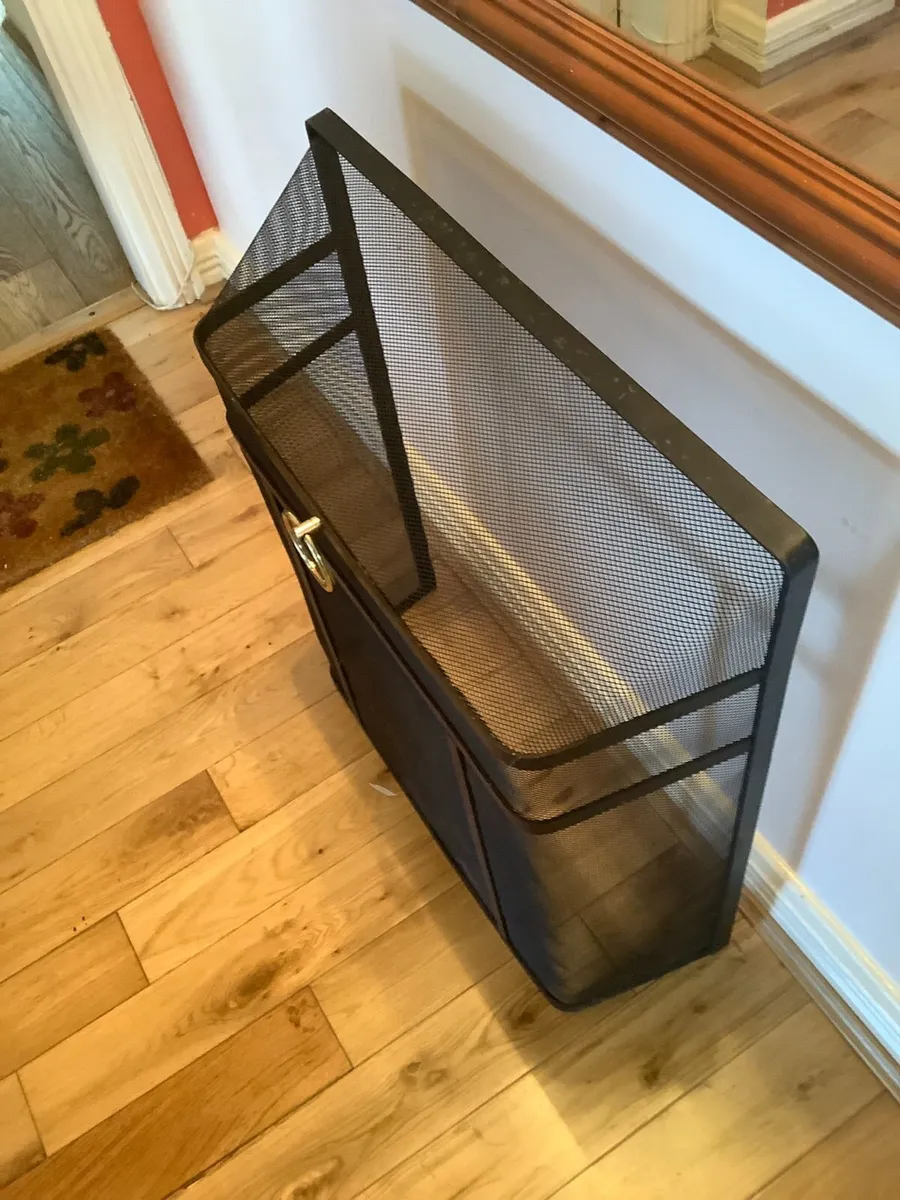 Large solid Fireguard  good as new in Sligo - Image 2