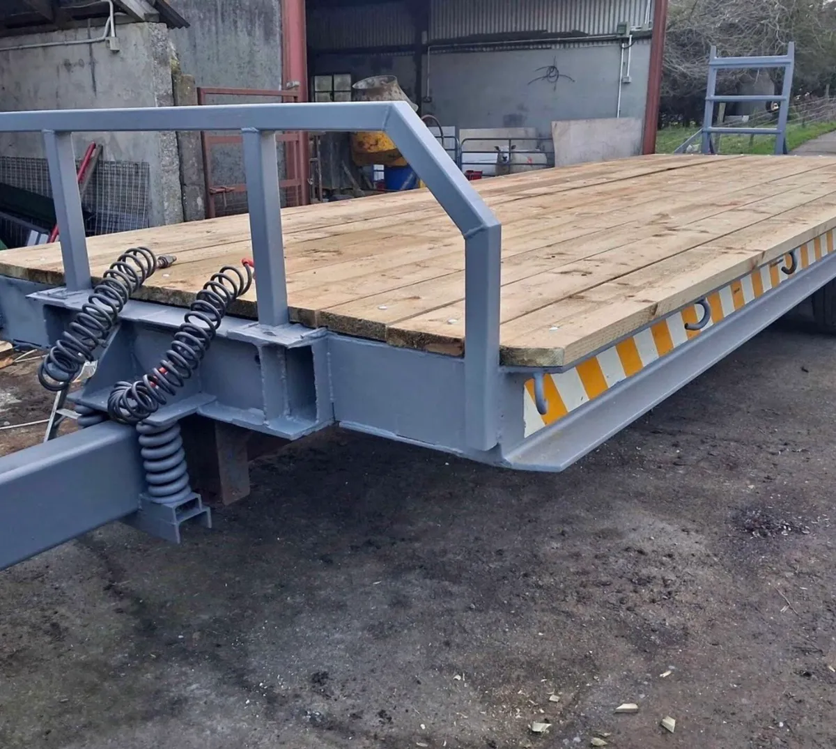25ft low loader - Image 1