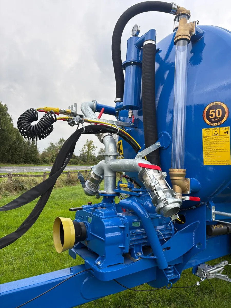 NC 3500 Gallon Tanker - Image 3