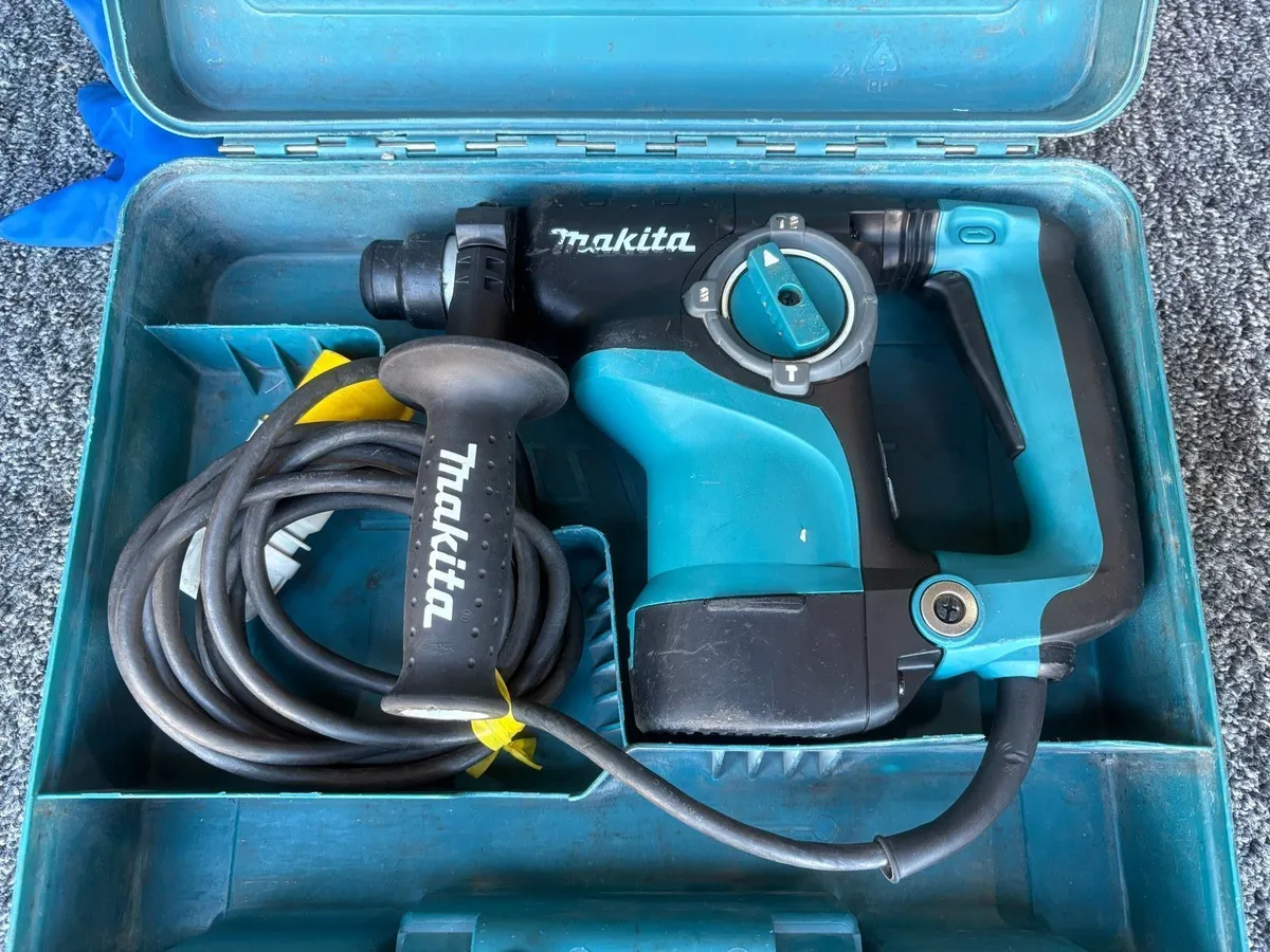 Makita HR2811 3 Mode Hammer Drill - Image 1