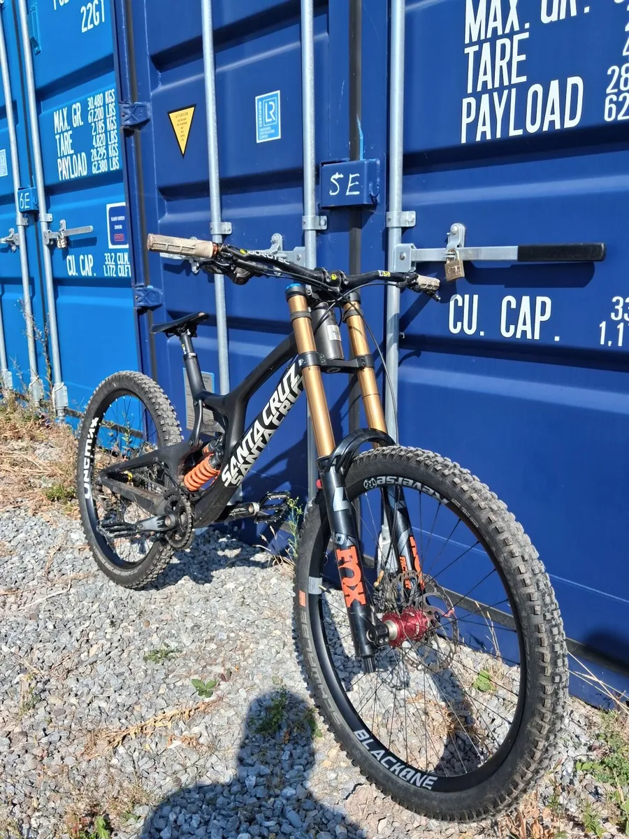 Santa Cruz V10 - Carbon - 27.5 - Size L - Image 2