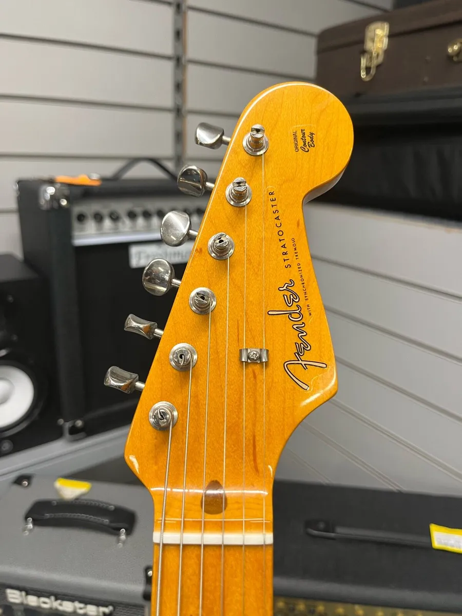 Fender American Vintage 2 Stratocaster - Image 3