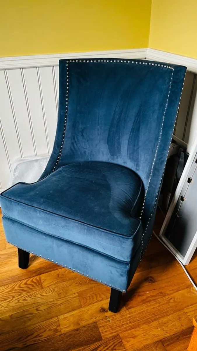 Two stunning navy wingback chairs - Image 1