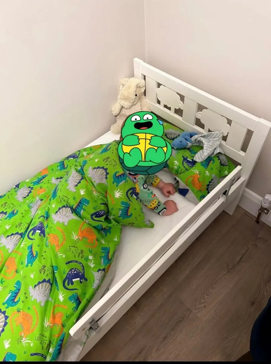 Toddler bed - Image 1