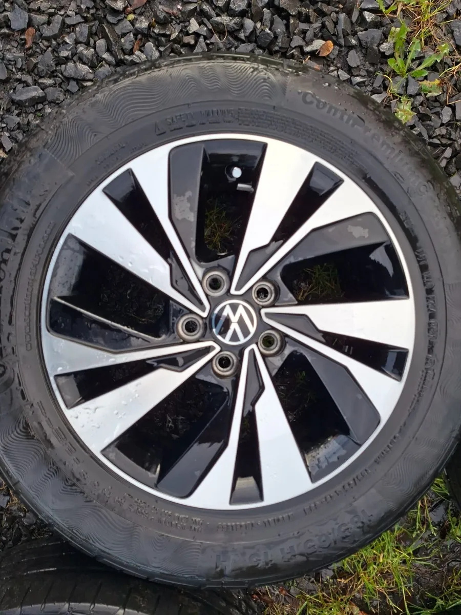 15" Genuine Vw Polo alloys with tyres - Image 2