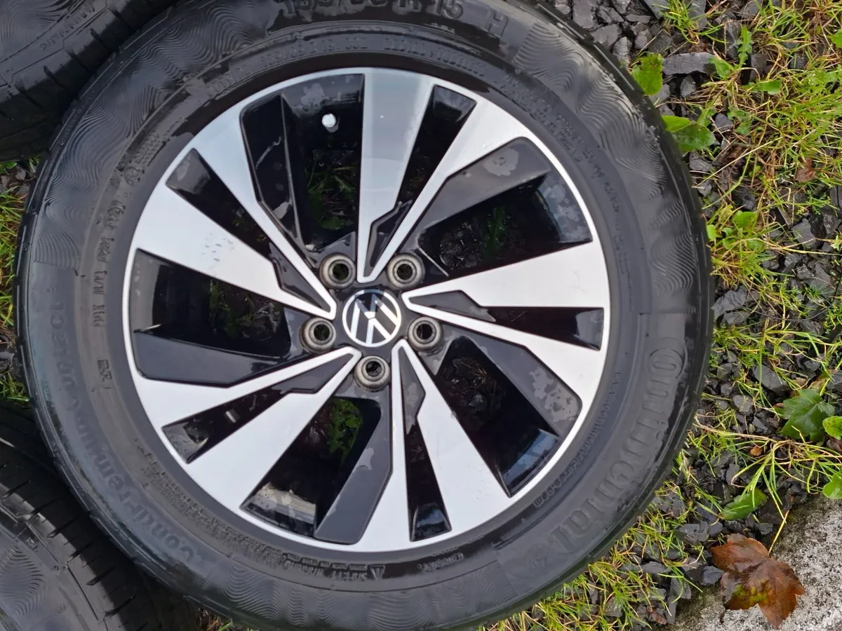 15" Genuine Vw Polo alloys with tyres - Image 4