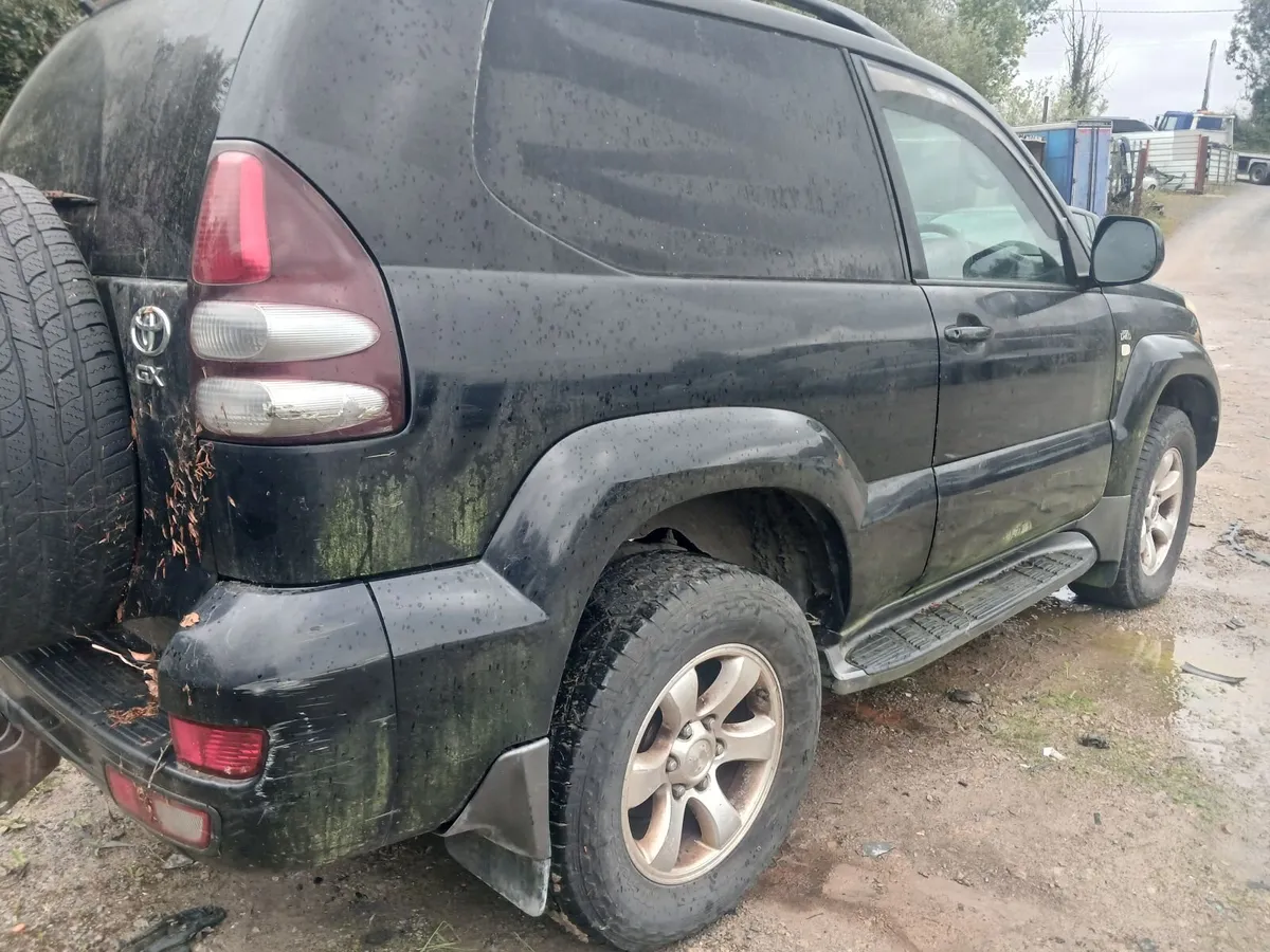 breaking    landcruiser     prado - Image 4