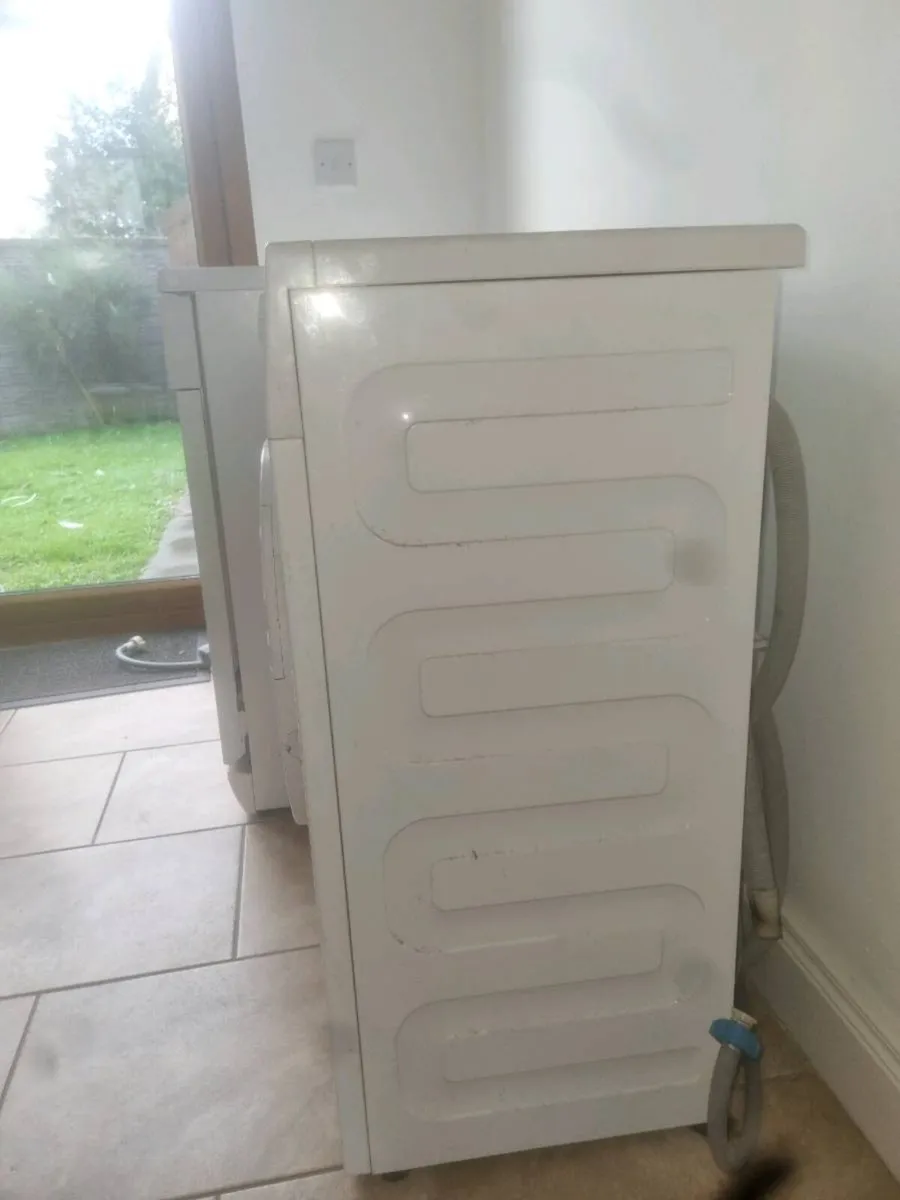 Beko 6kg Washing machine and Whirlpool Dishwasher - Image 2