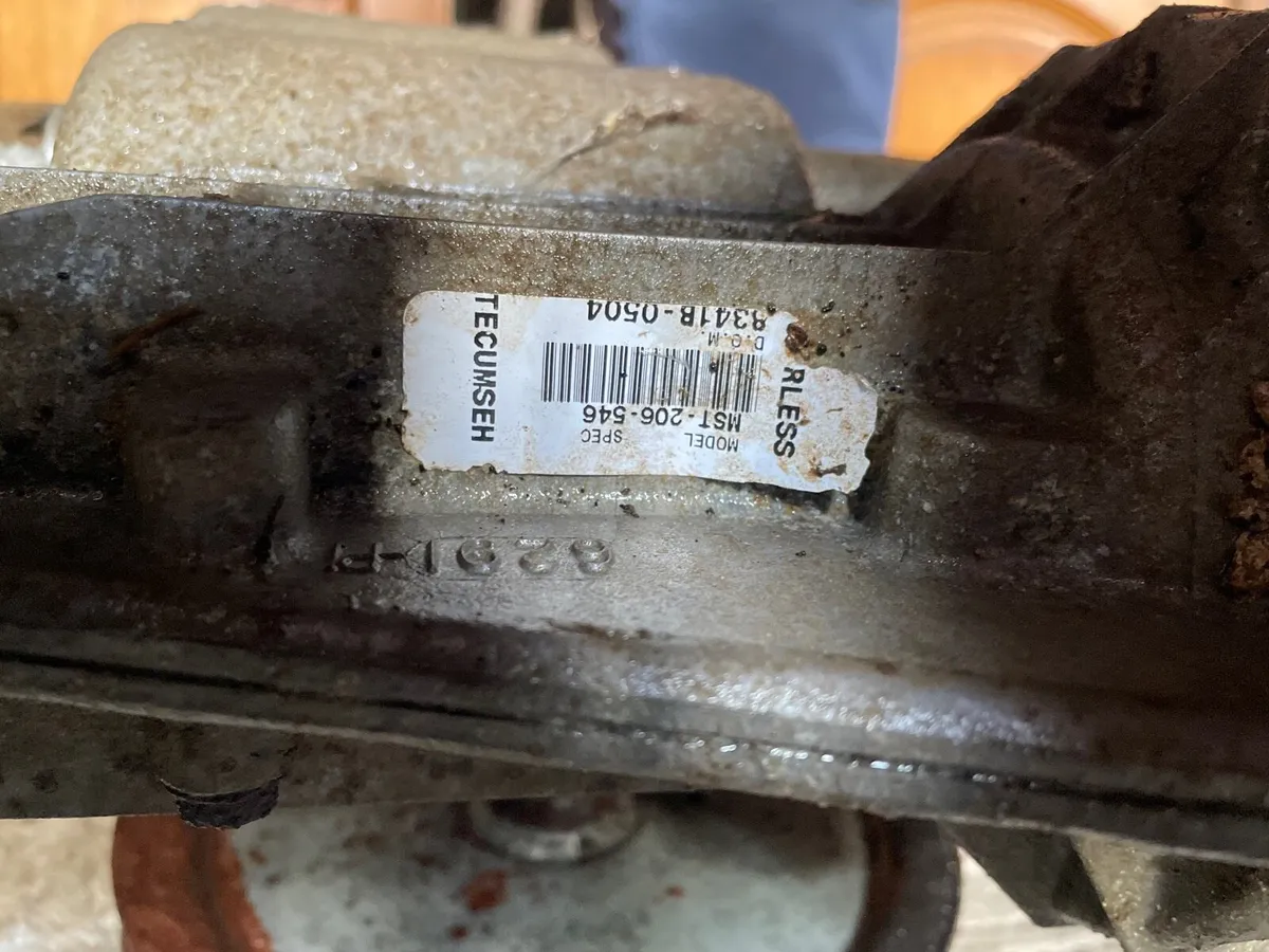 Husqvarna ride on manual gear box. - Image 3