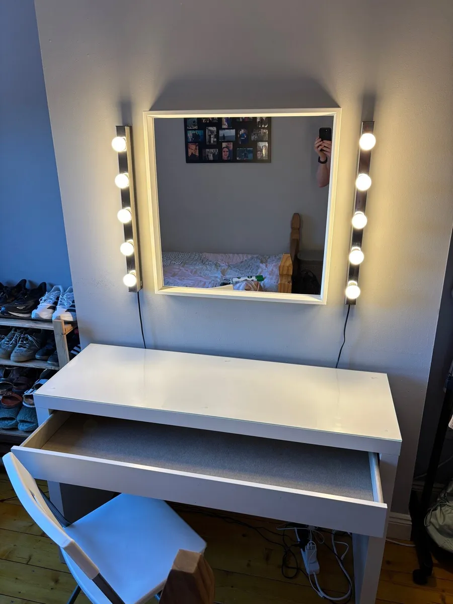 Dressing Table Set - Mirror, Lights and Chair - Image 1