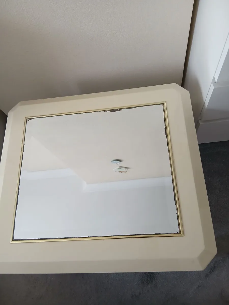 Small table with mirror - Image 1