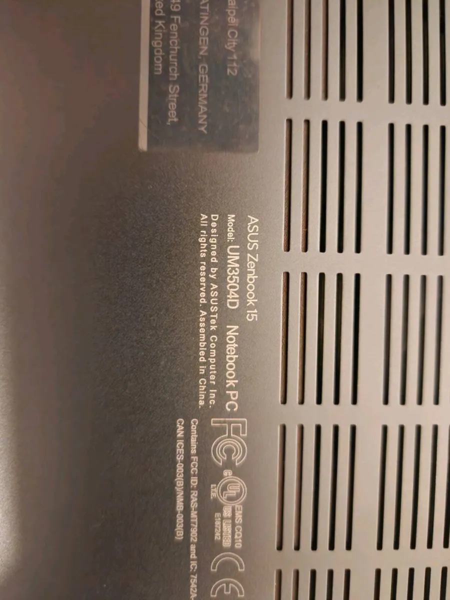 ASUS Zenbook 15 OLED - Image 3
