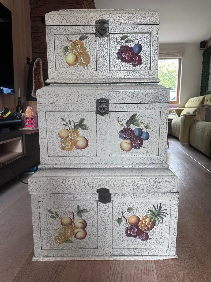Storage boxes