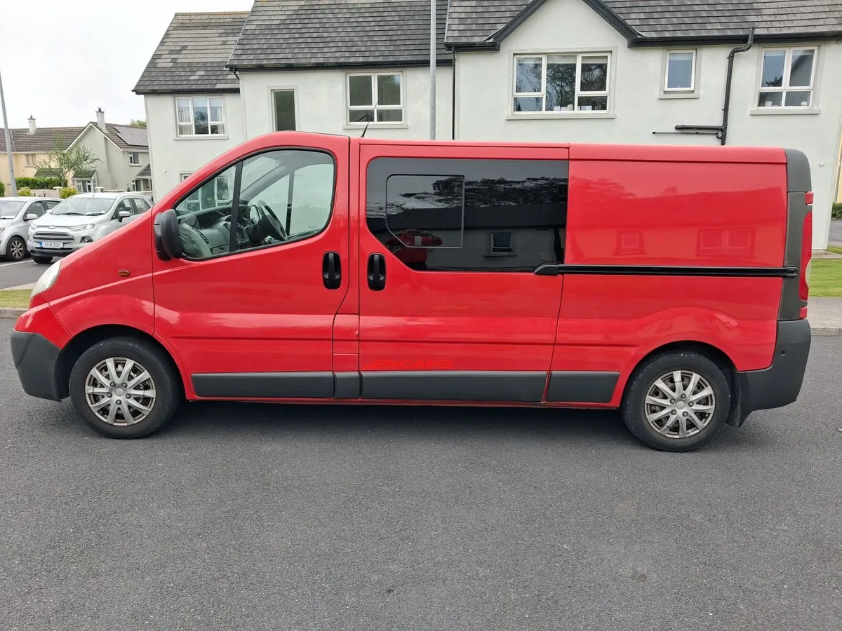 Campervan 2007 Opel Vivaro - Image 1