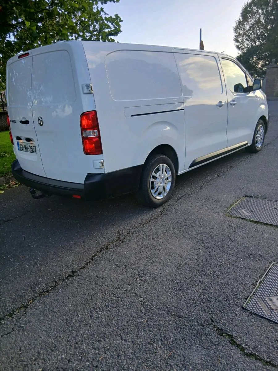 201 VAUXHALL  VIVARO  LWB  CVRT  7/27 2• 0 - Image 2