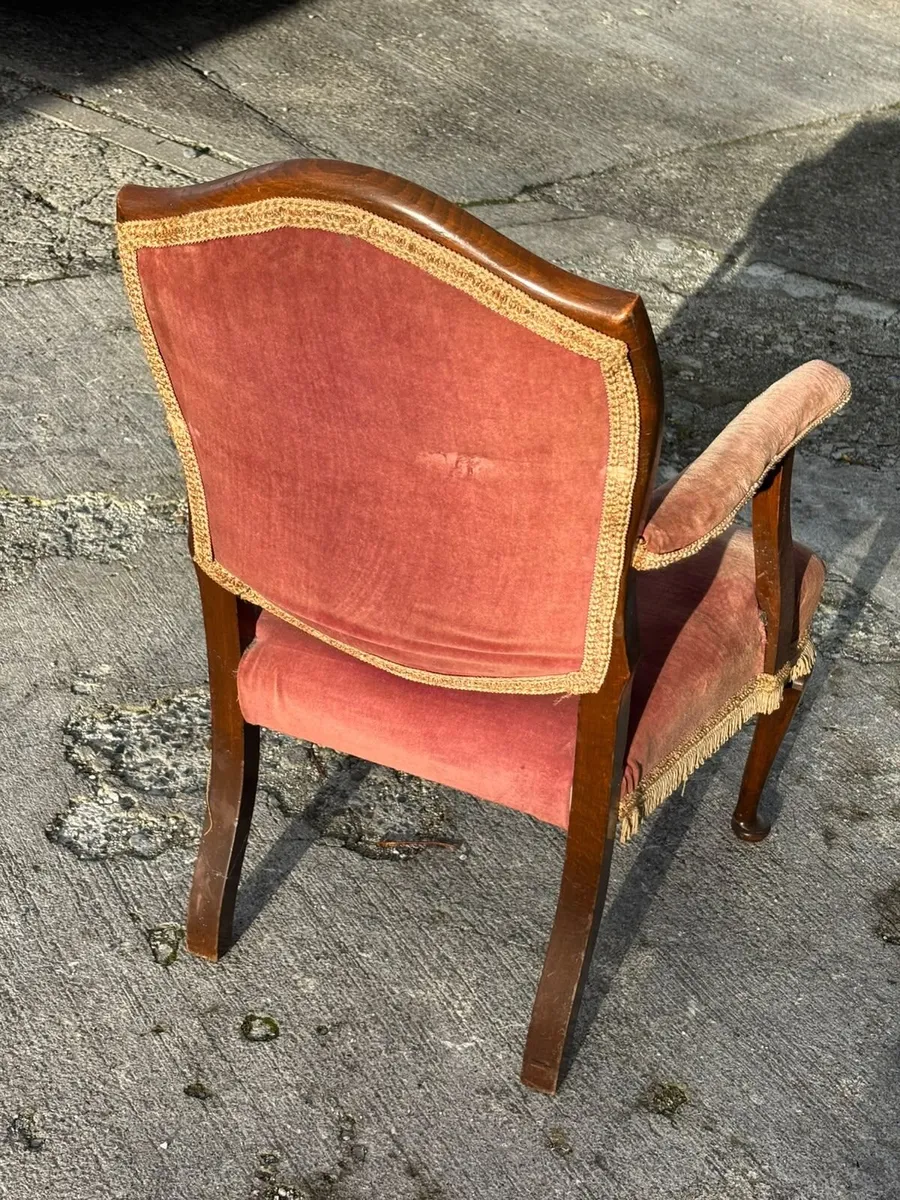 Vintage French Style Pink Velvet Armchair - Image 3