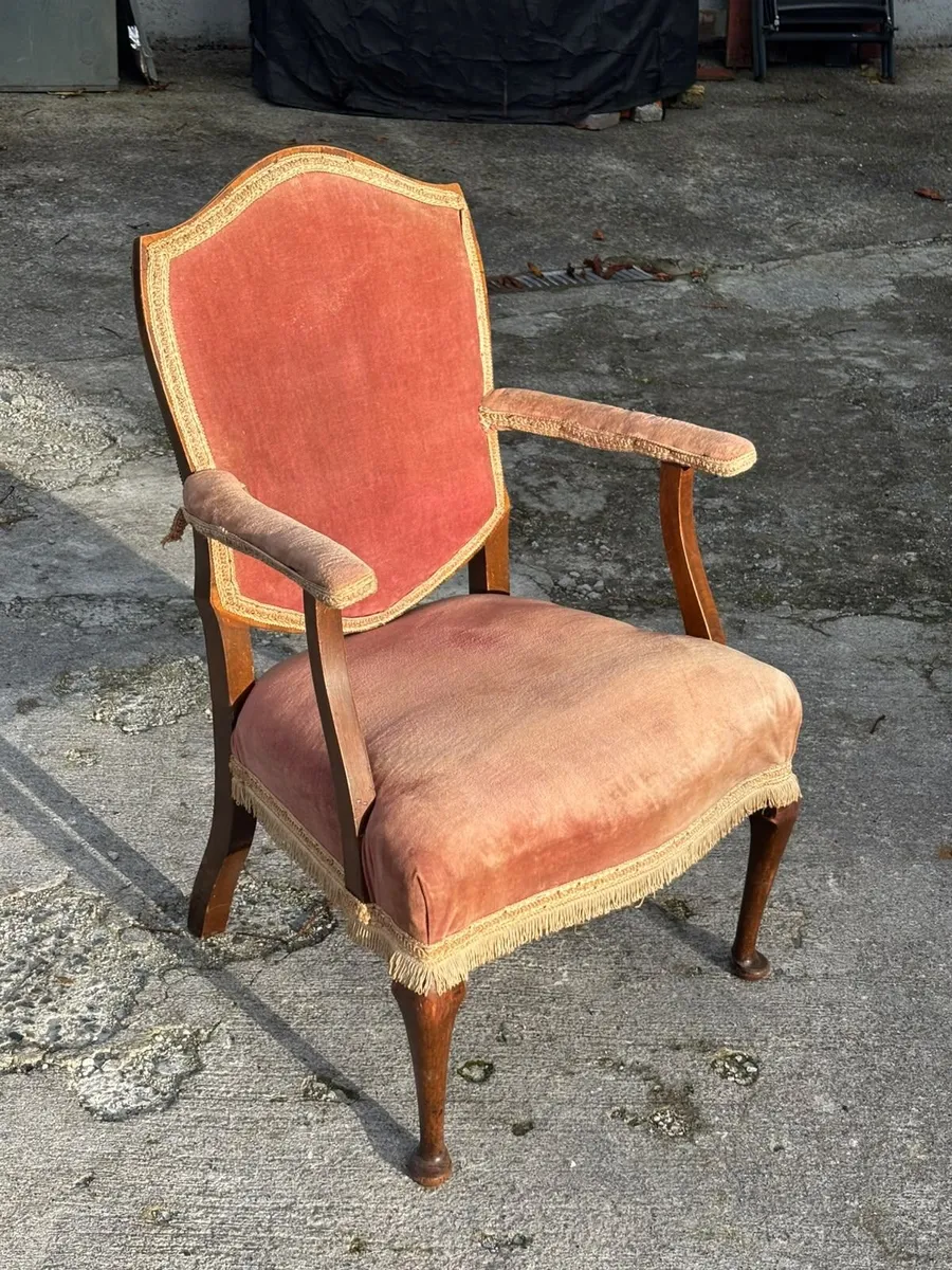 Vintage French Style Pink Velvet Armchair - Image 1
