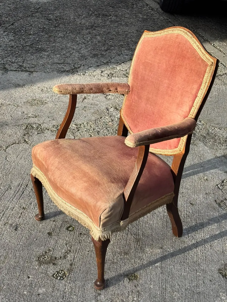 Vintage French Style Pink Velvet Armchair - Image 2