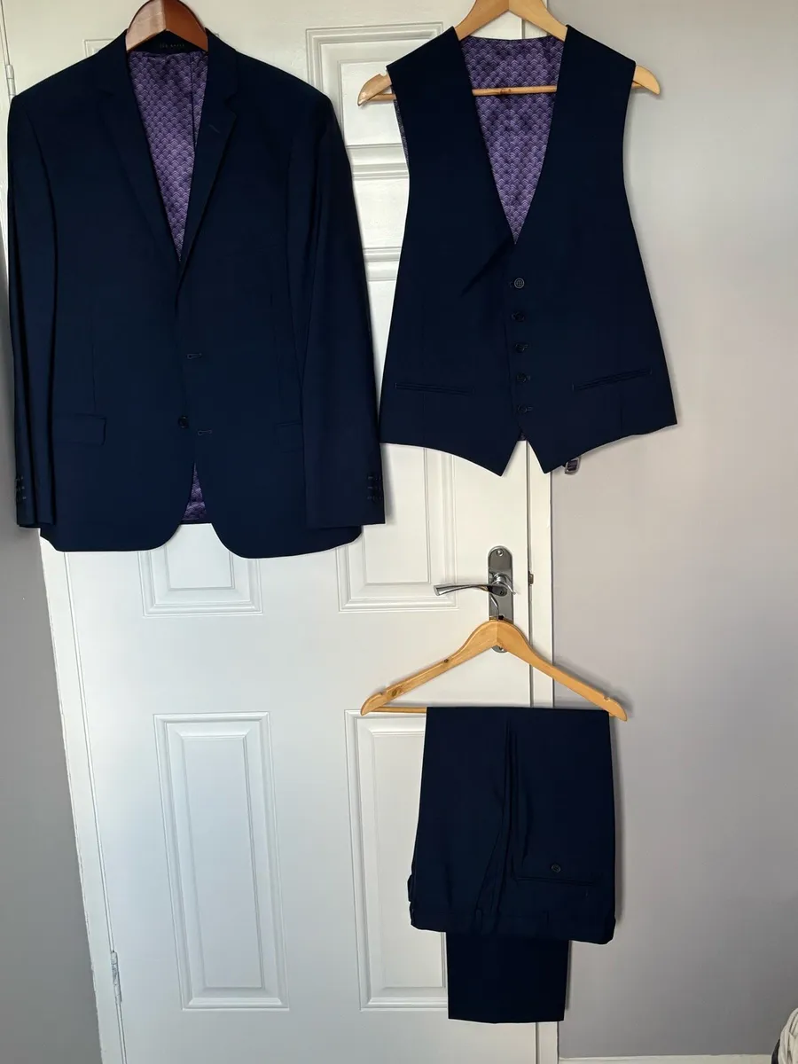Ted Baker 3 Piece Suit - Image 2
