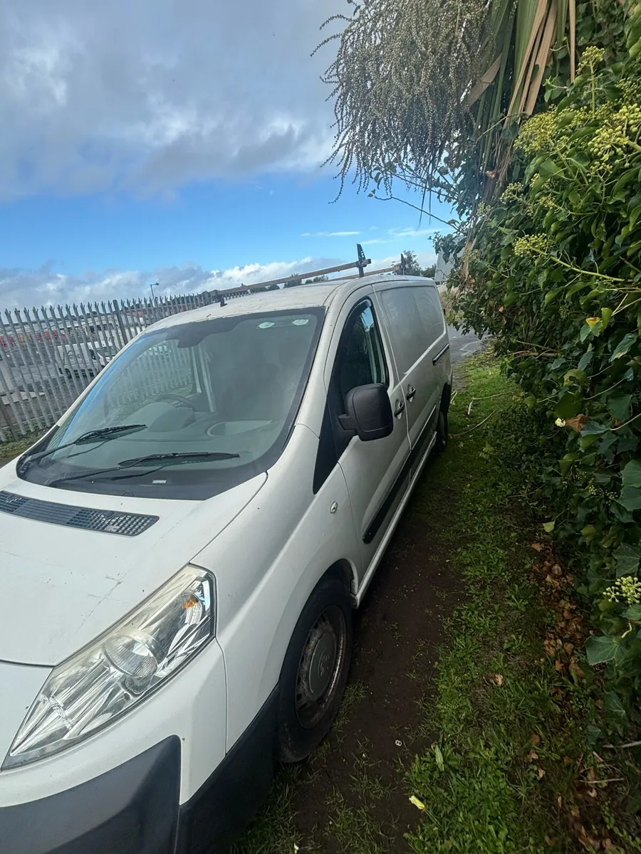 Van - Image 3
