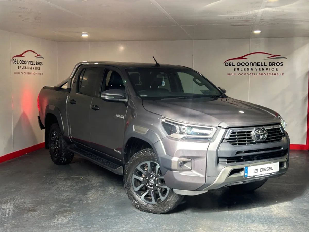 Toyota Hilux INVINCIB X 2.8 D-4D 4WD INVINCIBLE X - Image 1