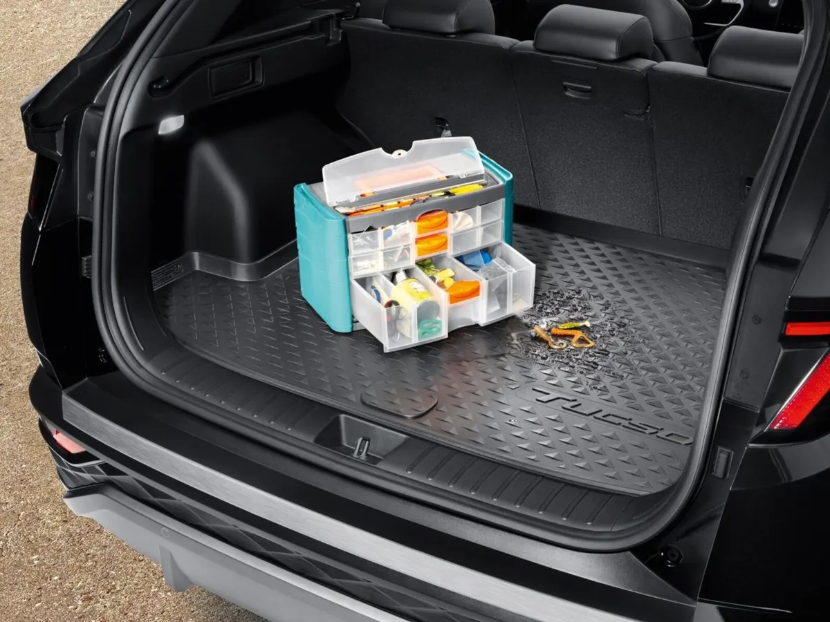 HYUNDAI TUCSON GENUINE BOOT LINER - Image 1