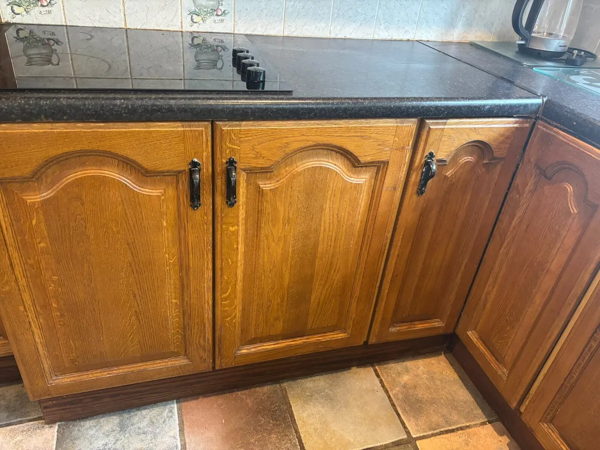 Solid oak kitchen - Image 4