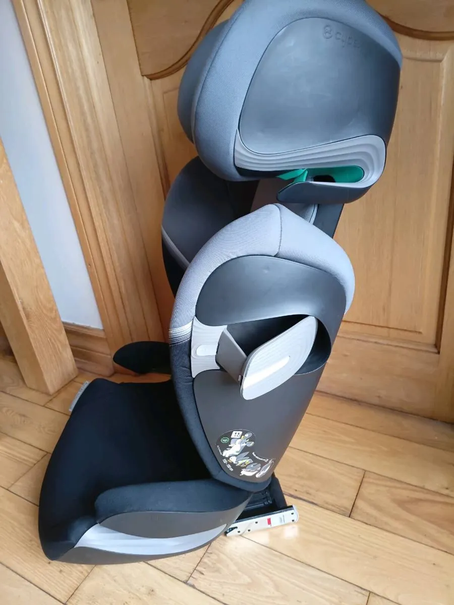 Baby car seat. - Image 2