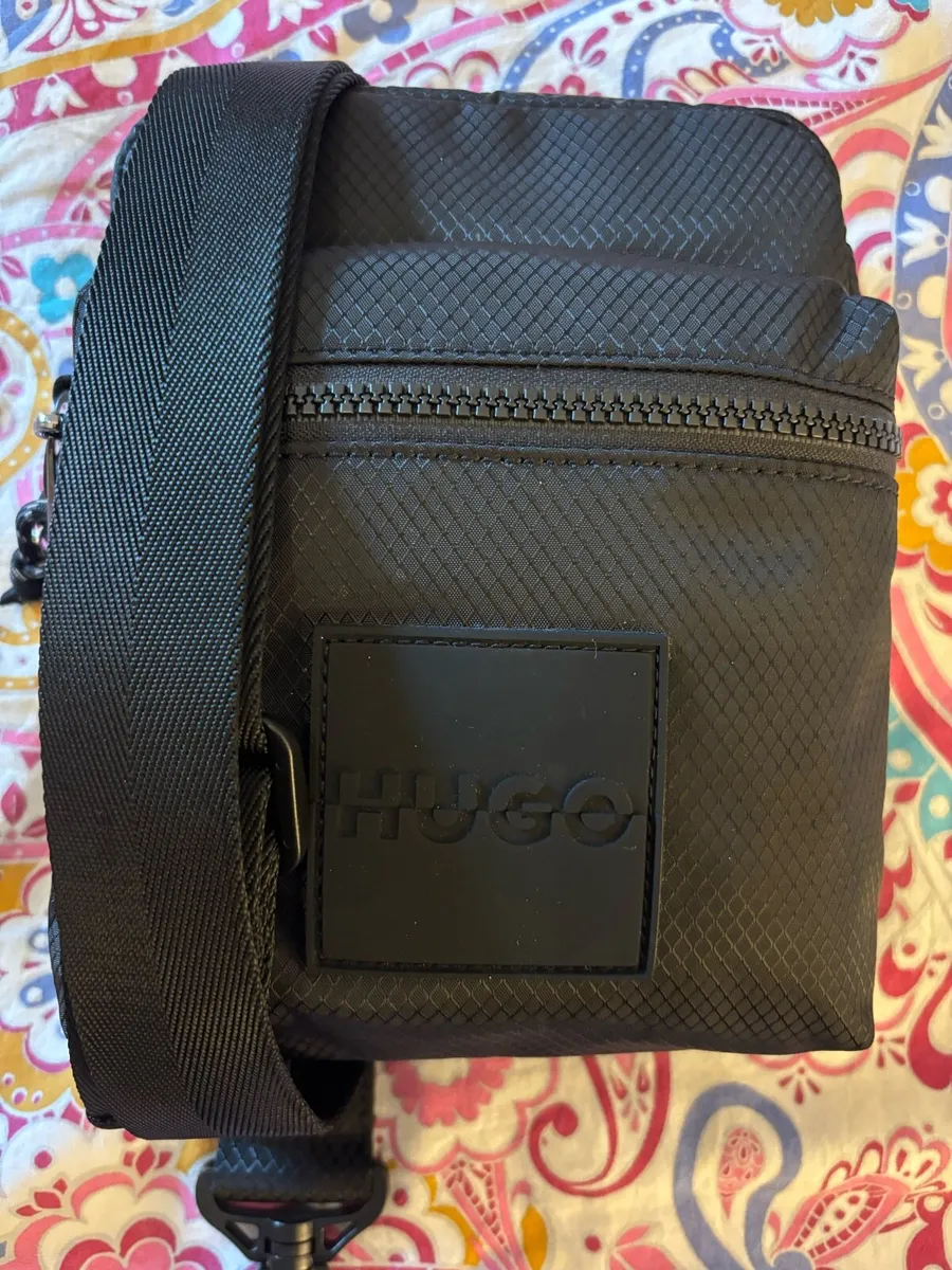 Hugo Boss bag - Image 1