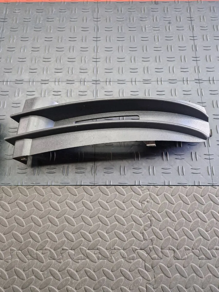 Volkswagen caddy 2k 04 - 10 bumper grills - Image 3