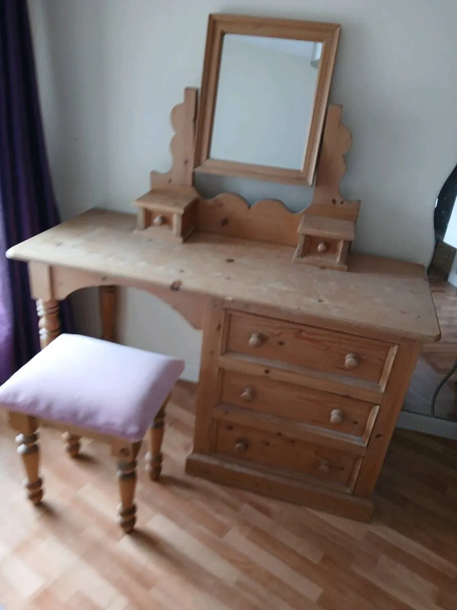 PINE"VANITY TABLE" - Image 1