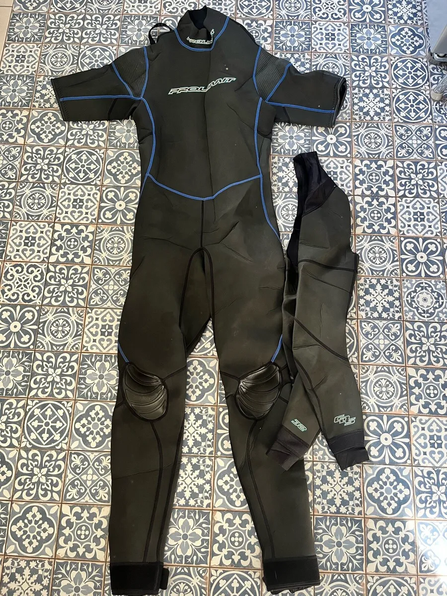Men’s wetsuit