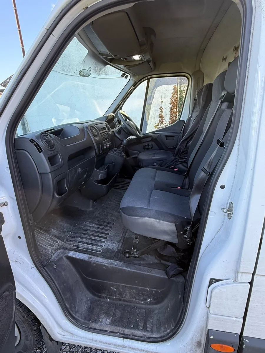 Nissan nv400 - Image 4