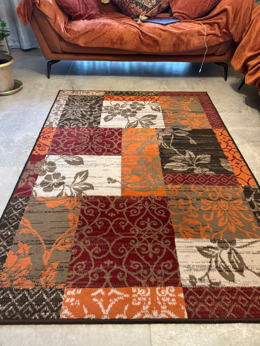 Living room rug - Image 1