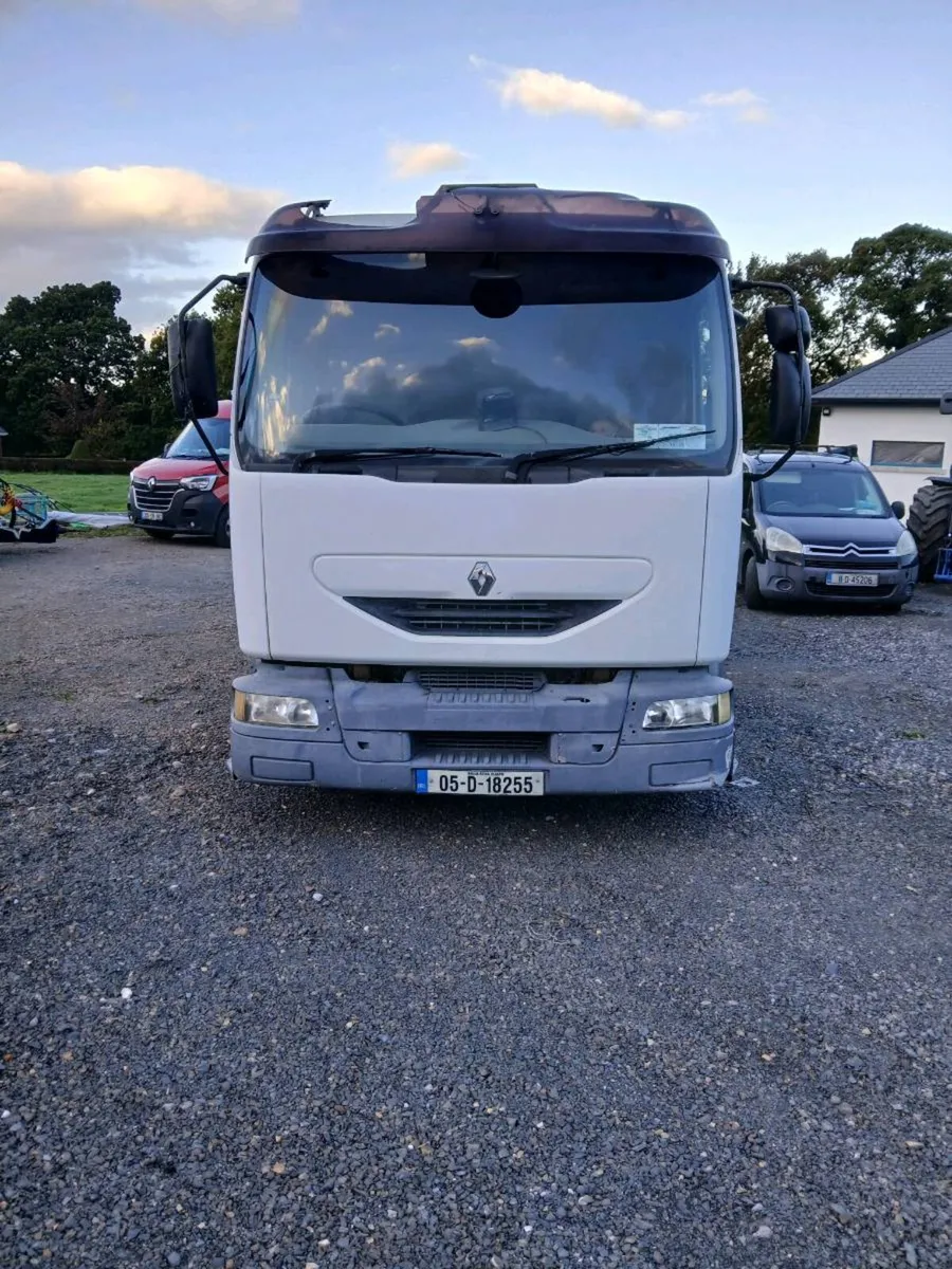 12 Ton Tipper with Hi-Ab - Image 3