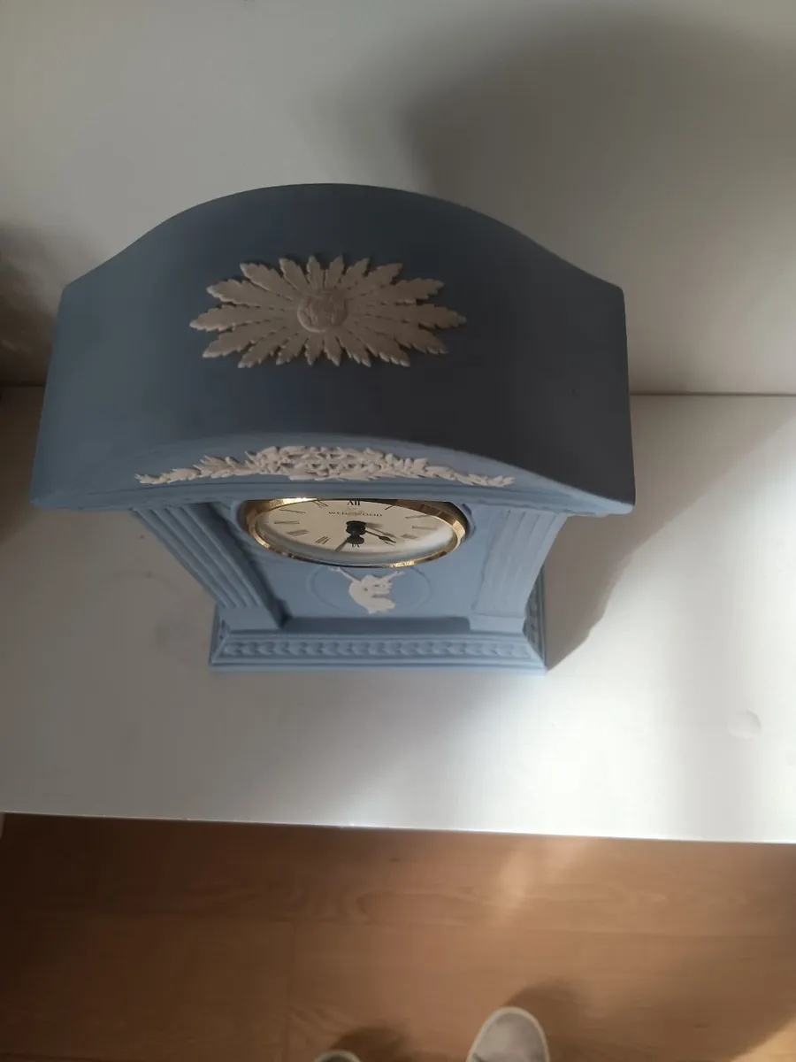 Blue jasper wedgewood clock - Image 2