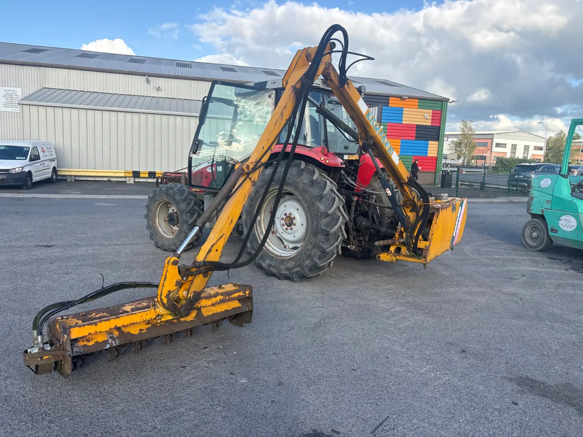 Bomford 5.7m Hedgecutter - Image 3