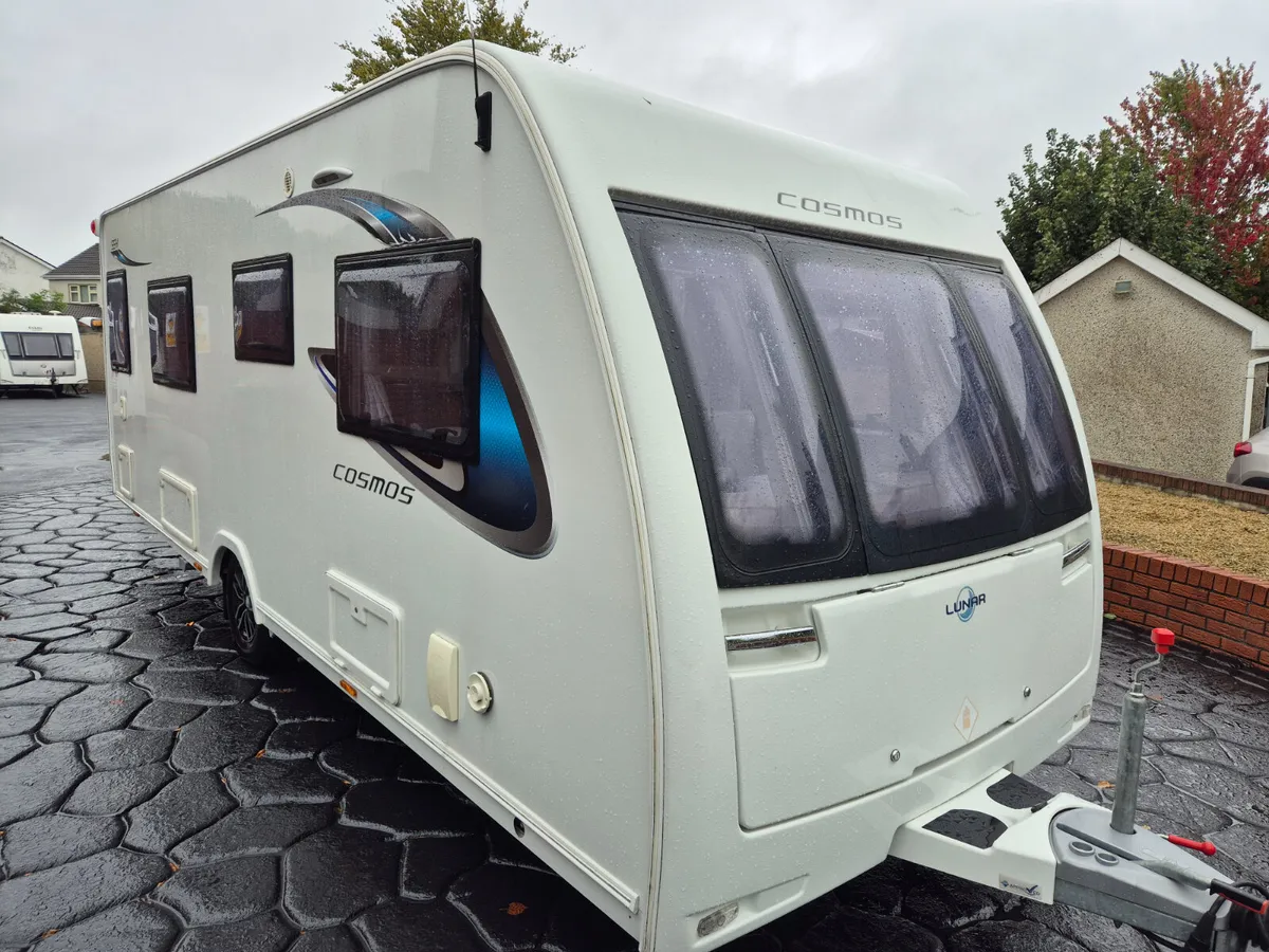 2017   Lunar   Cosmos  554 Full  Awning  Motor M - Image 2
