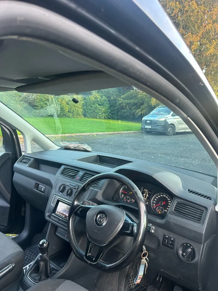 2017 2.0 caddy - Image 2